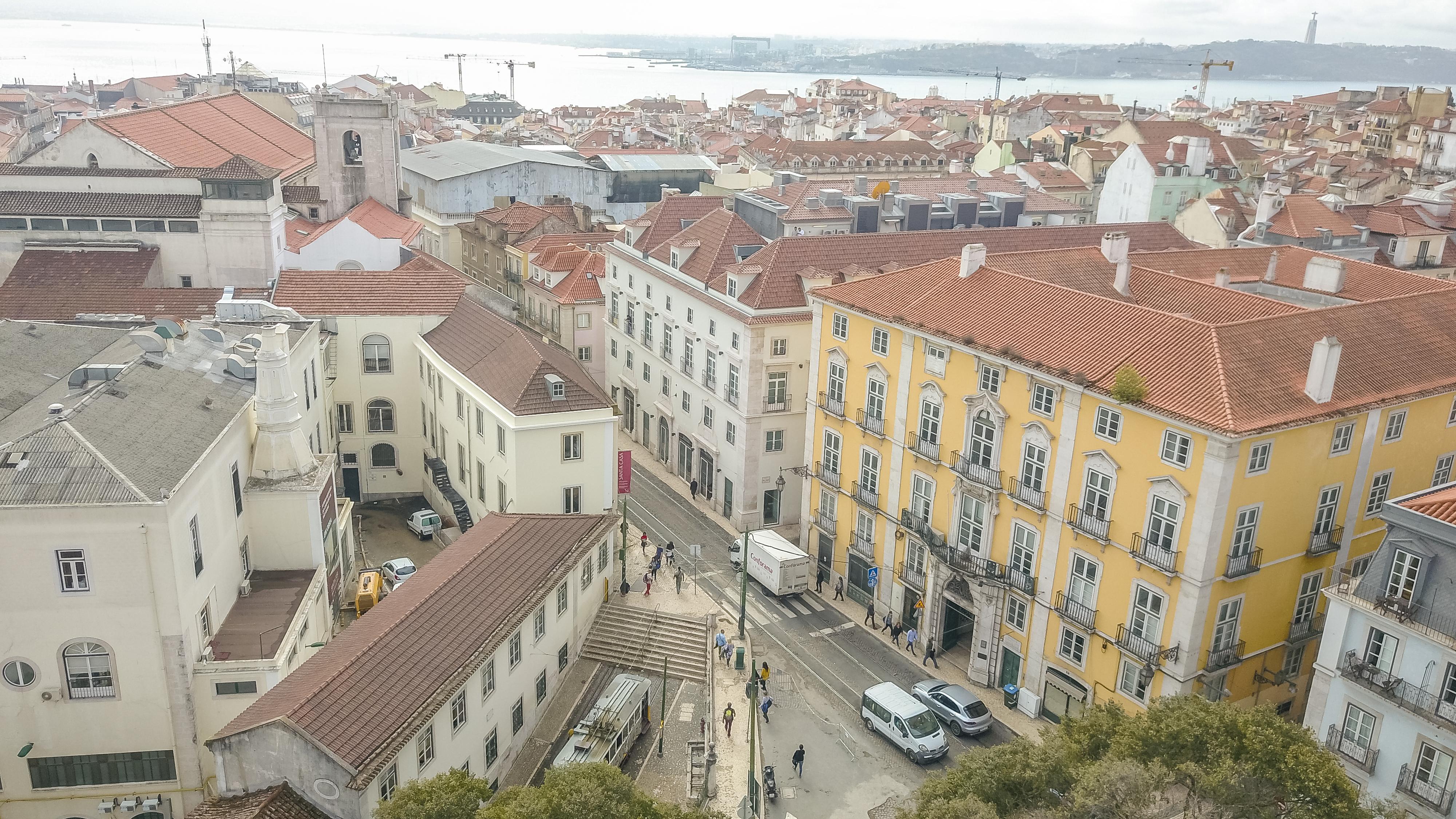 The Lumiares Hotel & Spa - Small Luxury Hotels Of The World Lizbona Zewnętrze zdjęcie View of the Baixa from the Castle of São Jorge