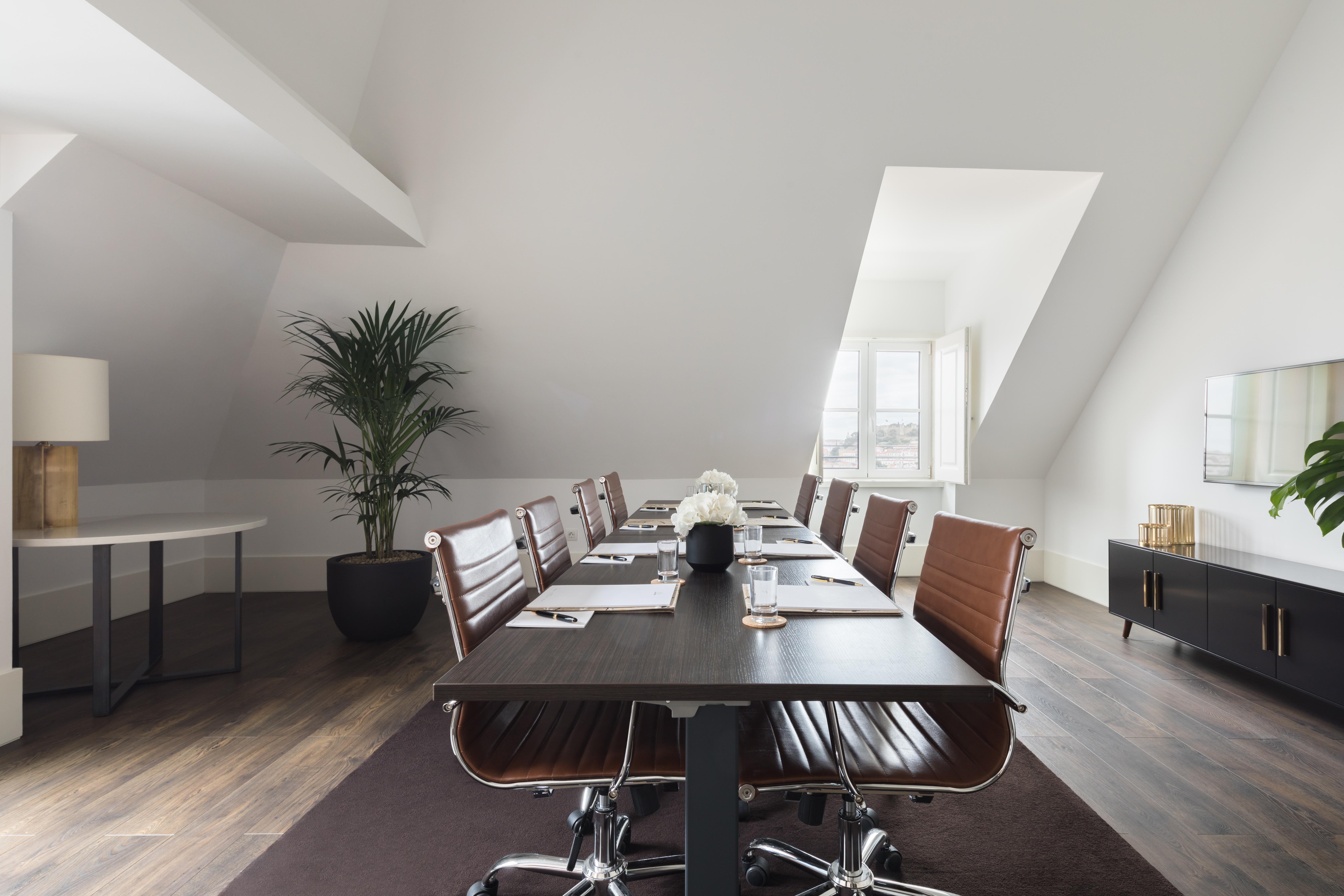 The Lumiares Hotel & Spa - Small Luxury Hotels Of The World Lizbona Zewnętrze zdjęcie The boardroom at the German headquarters of the Boston Consulting Group