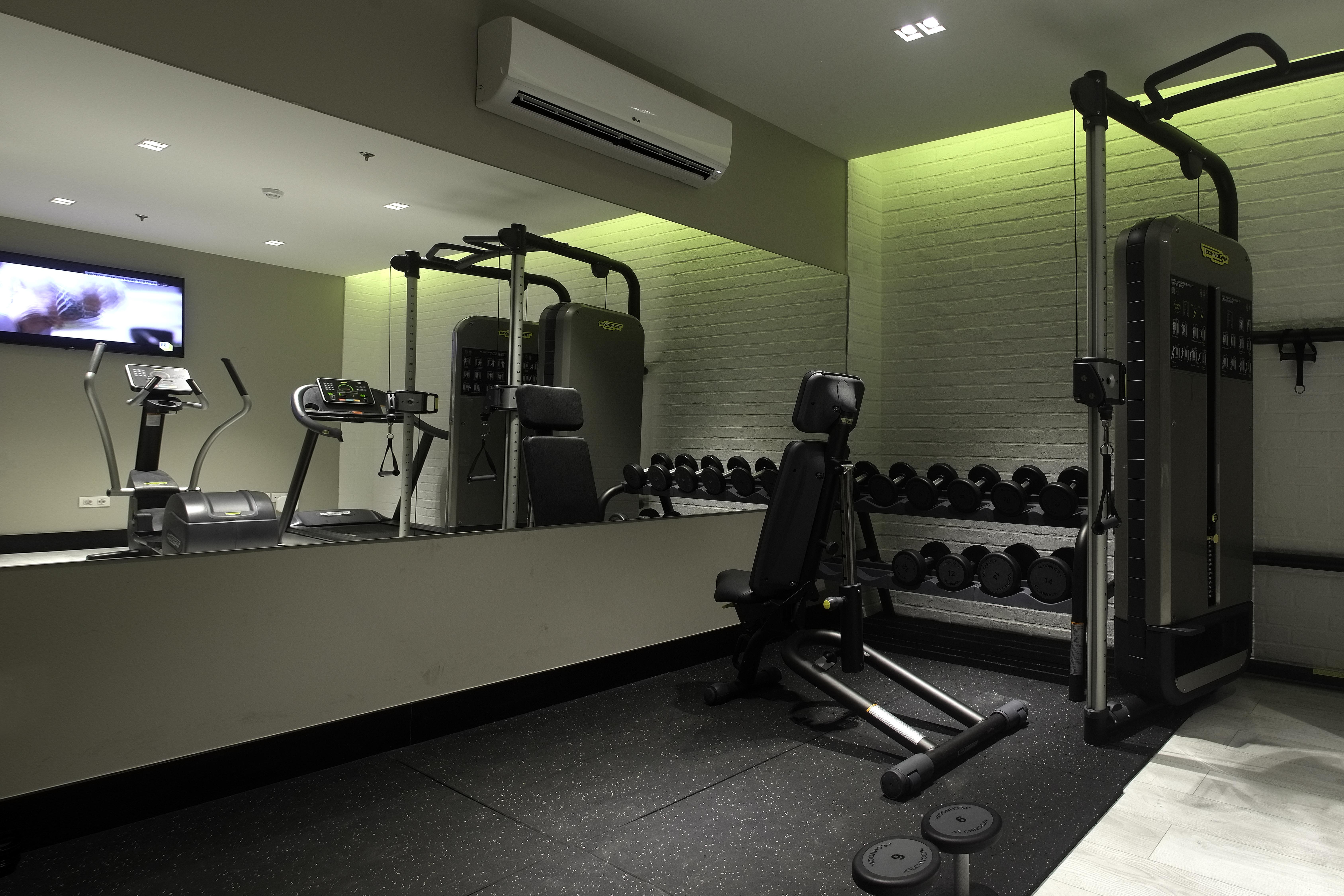 The Lumiares Hotel & Spa - Small Luxury Hotels Of The World Lizbona Zewnętrze zdjęcie The gym at the hotel