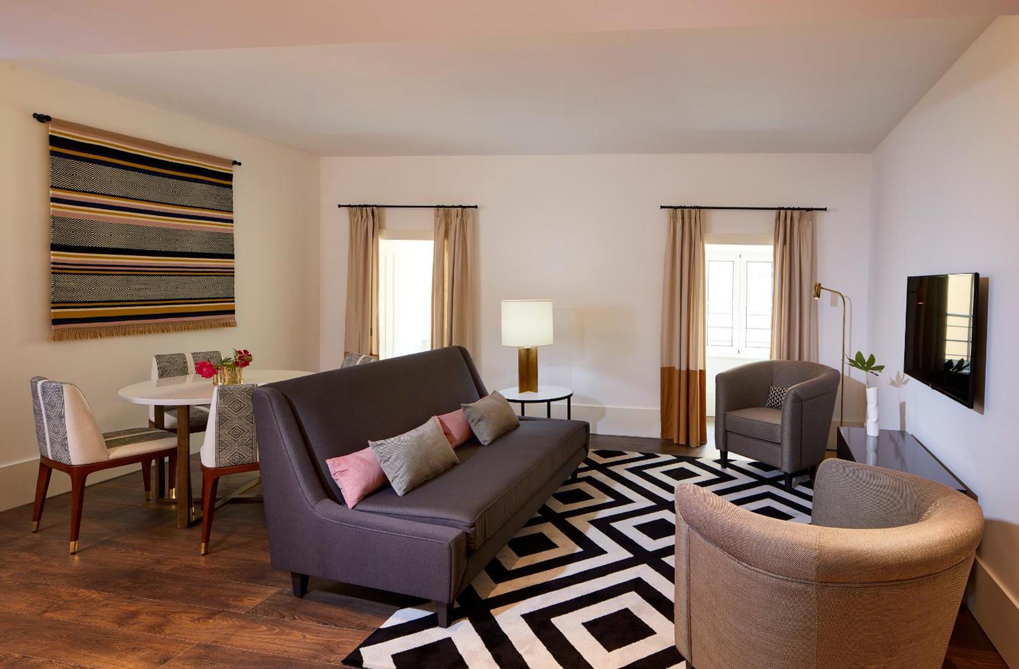 The Lumiares Hotel & Spa - Small Luxury Hotels Of The World Lizbona Zewnętrze zdjęcie A living room at the Hotel Commonwealth